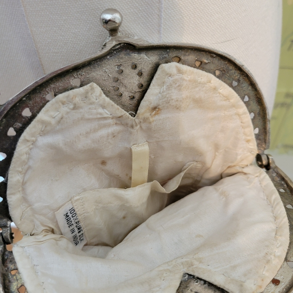 Vintage Beaded Floral Handbag Beautiful Colors, Pink, Green, Blue, and Gold - Picture 13 of 16